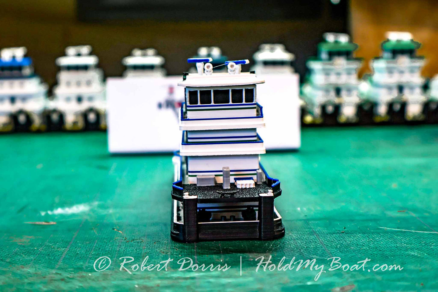 MV Lester Parker Towboat Model + Unit Tow
