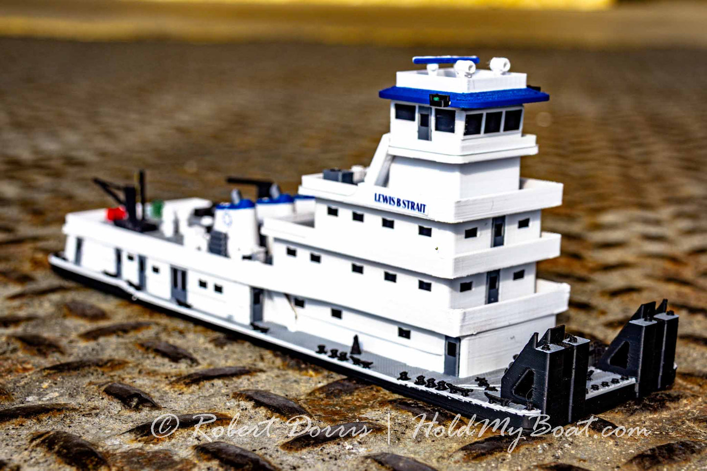 M/V Lewis B. Strait / Joe Bobzien Towboat Model