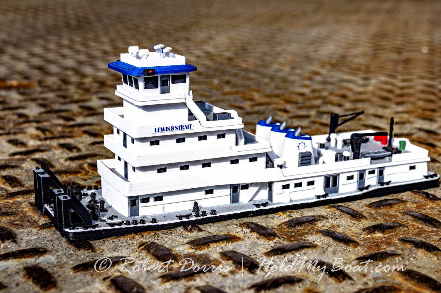 M/V Lewis B. Strait / Joe Bobzien Towboat Model